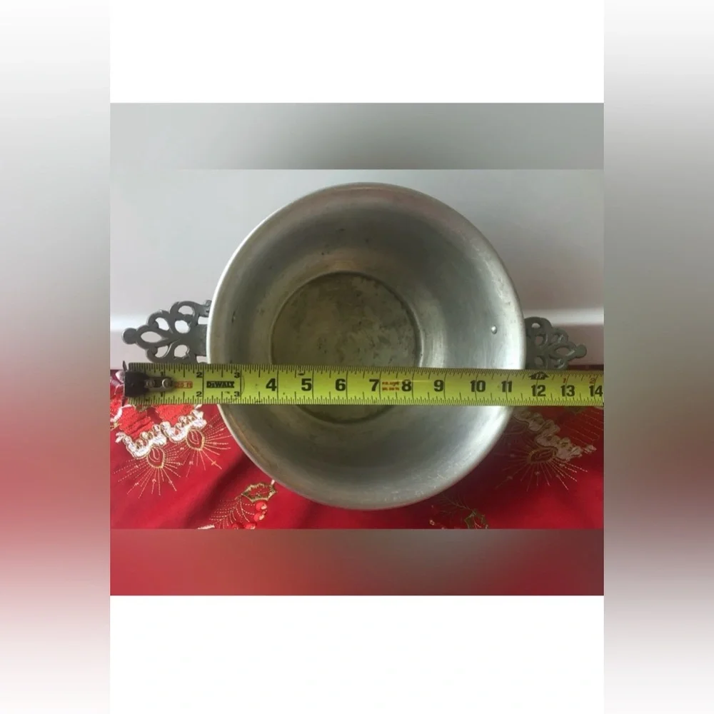 Everlast Silver Decorative Covered Casserole Pan